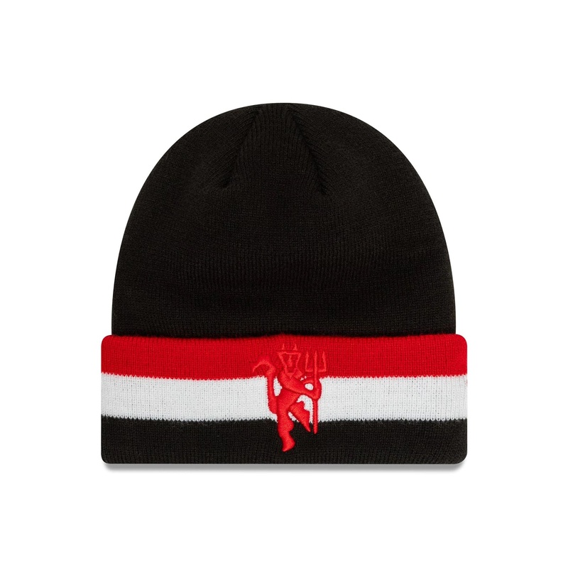 Manchester United FC MUFC Flag Youth Black Cuff Knit Beanie Hat