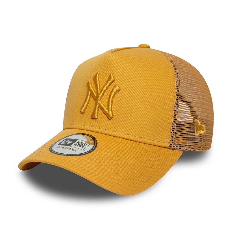 New York Yankees MLB League Essential Beige 9FORTY A-Frame Trucker Adjustable Cap