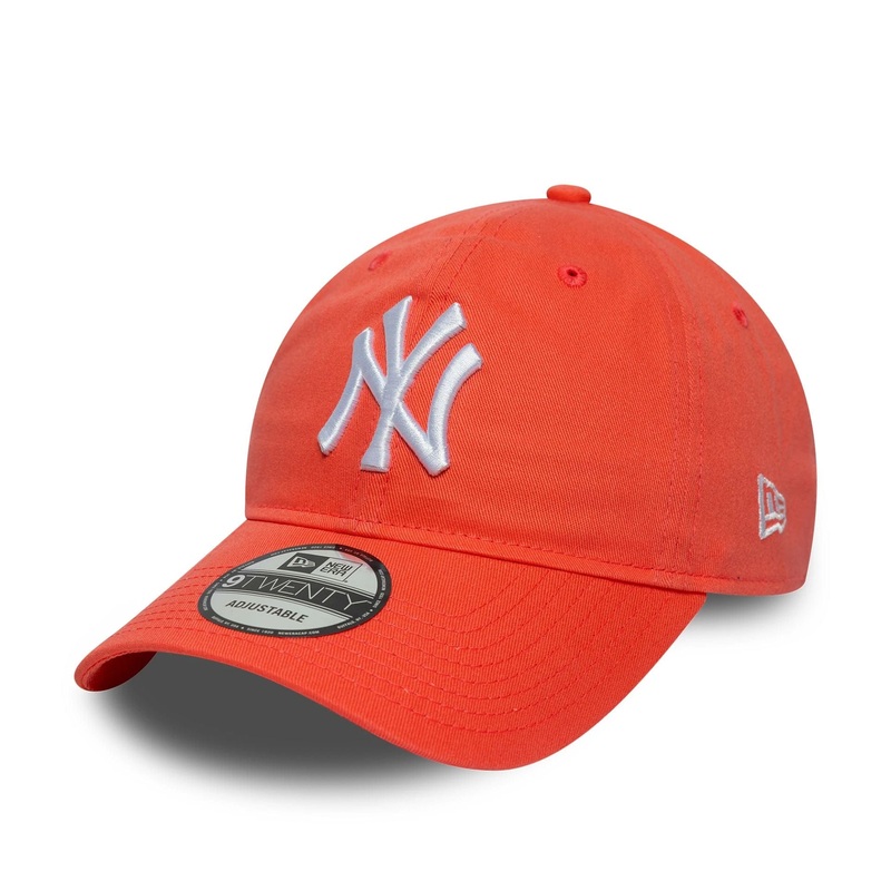 New York Yankees MLB League Essential Pink 9TWENTY Adjustable Cap