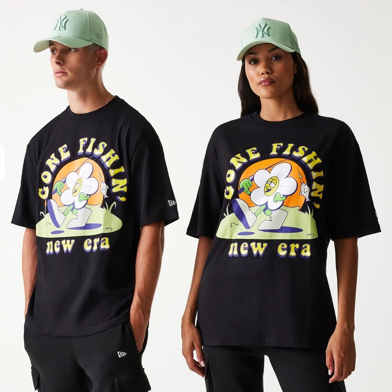 New Era Outdoor Graphic Black Oversized T-Shirt