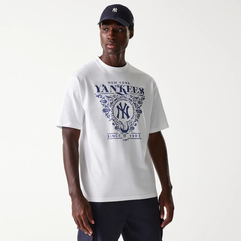 New York Yankees MLB Floral Graphic White Oversized T-Shirt