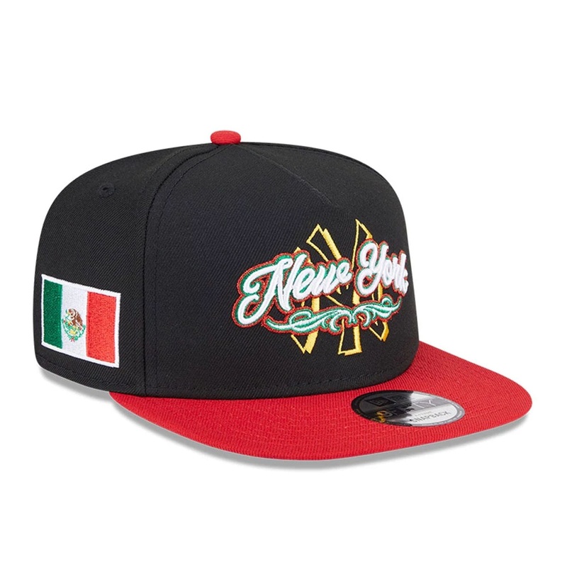 New York Yankees MLB City Script Black 9FIFTY A-Frame Snapback Adjustable Cap