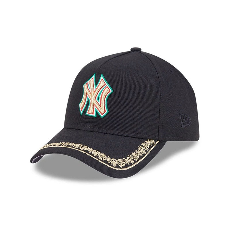 New York Yankees MLB Ornate Visor Black 9FORTY A-Frame Adjustable Cap