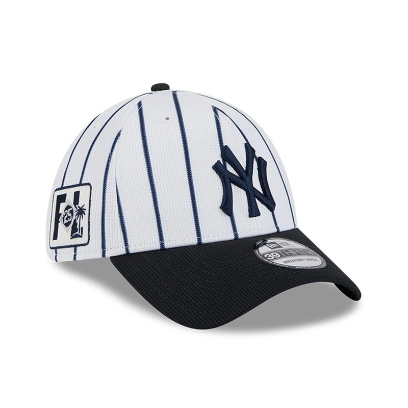 New York Yankees MLB White 39THIRTY Stretch Fit Cap