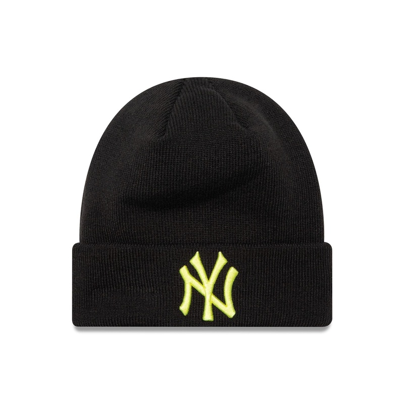 New York Yankees League Essential Black Cuff Knit Beanie Hat with Green Logo