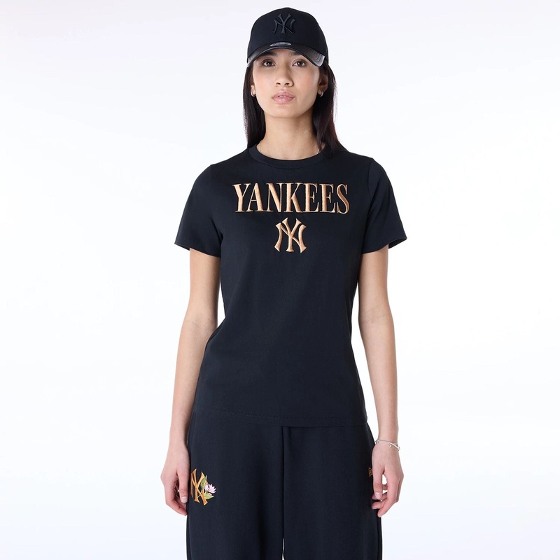 New York Yankees Womens MLB Black T-Shirt