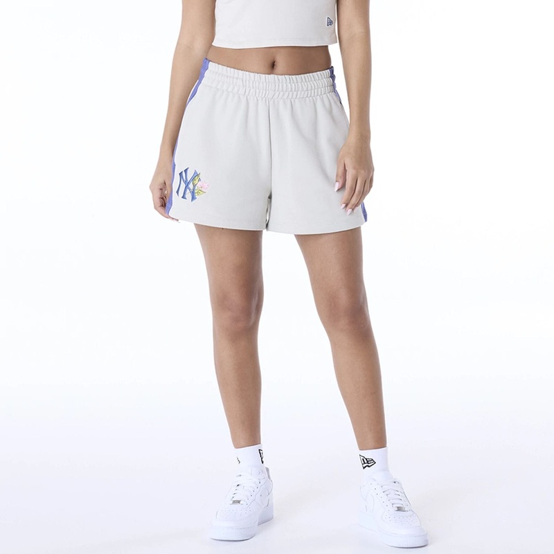 New York Yankees Womens MLB Floral Cream Shorts