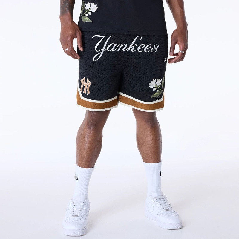 New York Yankees MLB Floral Black Shorts