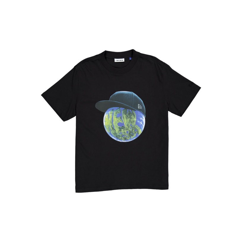 World Graphic Black T-Shirt